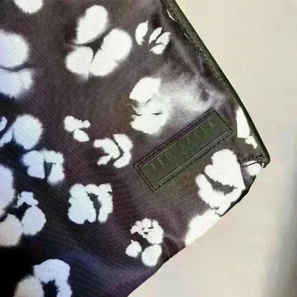 Ted Baker London Shandy Leopard Nylon Crossbody - Picture 3 of 10